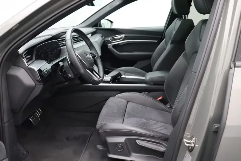 Audi Q8 din 2023 cu 29.683 km - oferta AUD130953 - foto 11