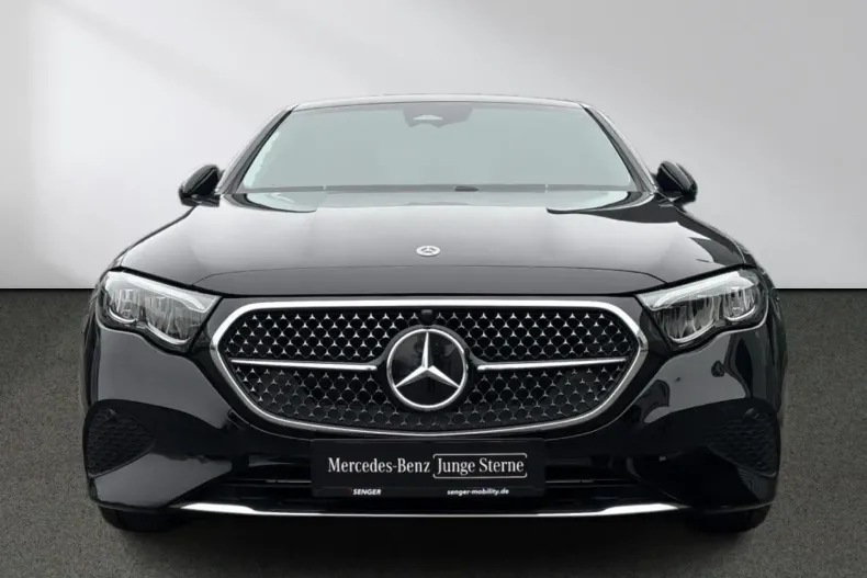 Mercedes-Benz E 220 din 2024 cu 14.708 km - oferta MER130954 - foto 4