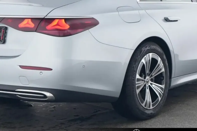 Mercedes-Benz E 220 din 2024 cu 36.024 km - oferta MER130955 - foto 4