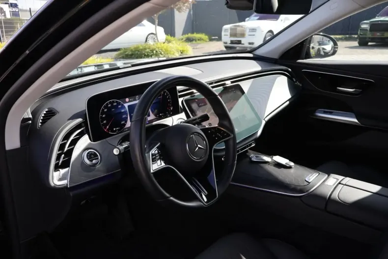 Mercedes-Benz E 300 din 2024 cu 31.900 km - oferta MER130958 - foto 13