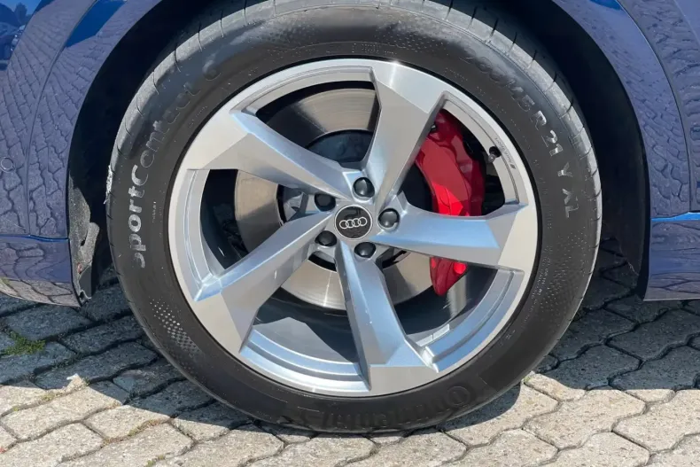 Audi Q8 din 2021 cu 72.200 km - oferta AUD130960 - foto 3