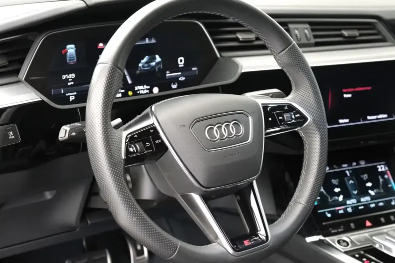 Audi Q8 din 2023 cu 49.229 km - oferta AUD130964 - foto 7