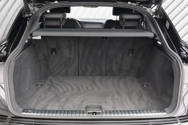 Audi Q8 din 2023 cu 49.229 km - oferta AUD130964 - foto 8