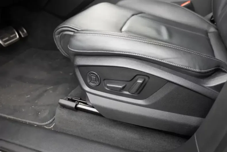 Audi Q8 din 2021 cu 78.955 km - oferta AUD130969 - foto 4