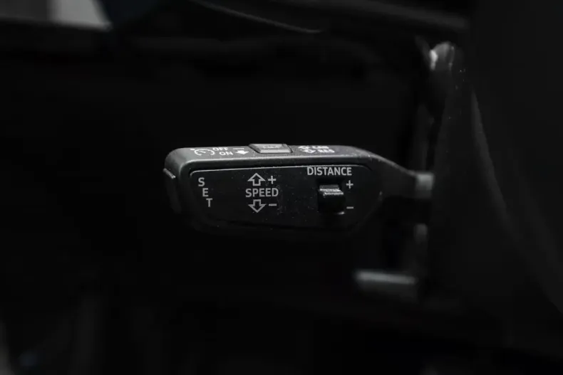 Audi Q8 din 2023 cu 25.950 km - oferta AUD130991 - foto 7