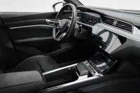 Audi Q8 din 2023 cu 25.950 km - oferta AUD130991 - foto 10