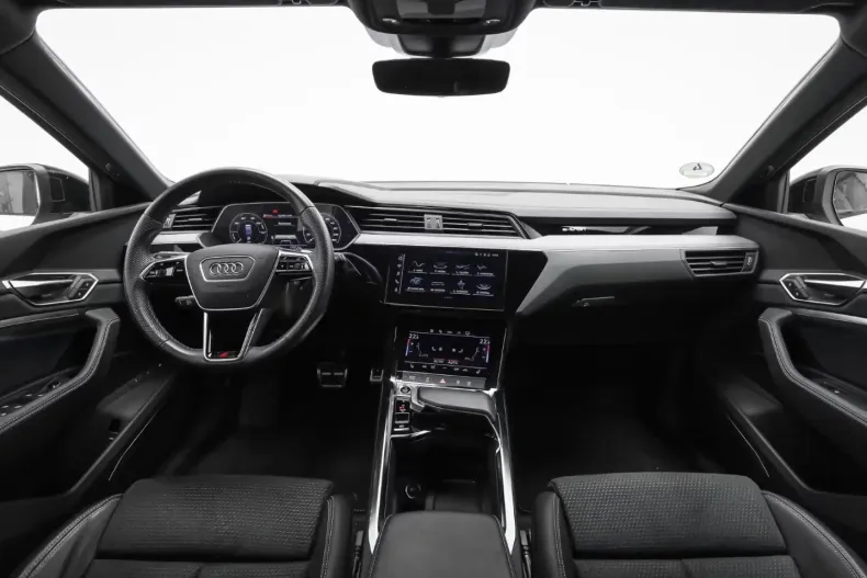 Audi Q8 din 2023 cu 25.950 km - oferta AUD130991 - foto 13