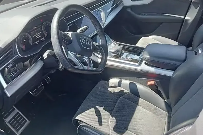 Audi Q8 din 2020 cu 80.612 km - oferta AUD130992 - foto 4