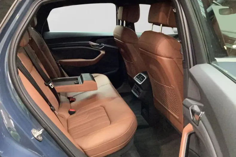 Audi Q8 din 2023 cu 67.841 km - oferta AUD130995 - foto 11