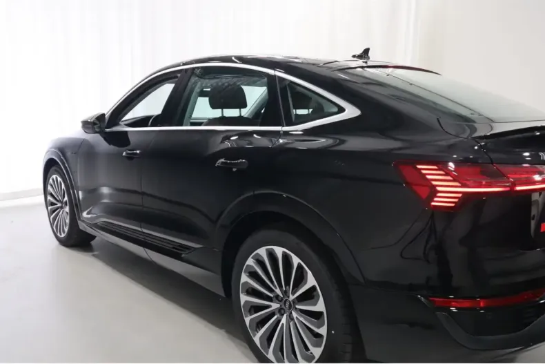 Audi Q8 din 2023 cu 33.237 km - oferta AUD130996 - foto 2