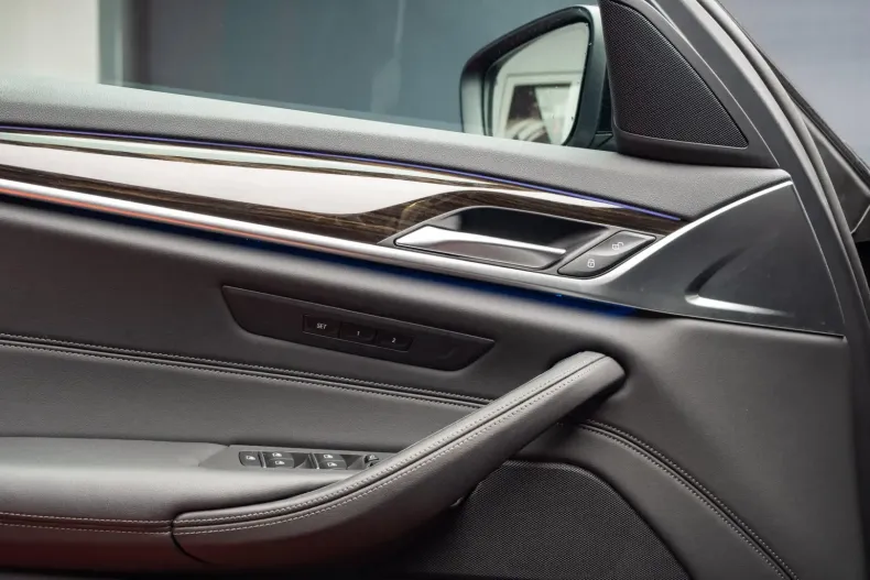 BMW 530 din 2023 cu 38.000 km - oferta BMW131001 - foto 18