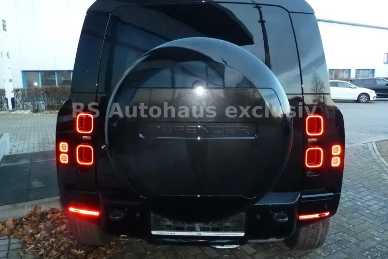 Land Rover Defender din 2025 cu 1.114 km - oferta LAN131010 - foto 5