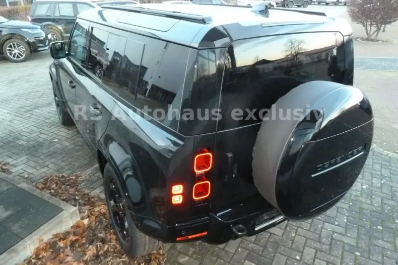 Land Rover Defender din 2025 cu 1.114 km - oferta LAN131010 - foto 7