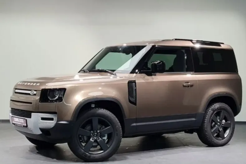 Land Rover Defender din 2025 cu 12.000 km - oferta LAN131013 - foto 1