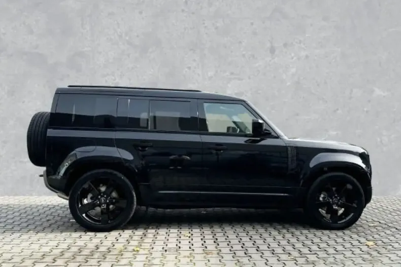 Land Rover Defender din 2024 cu 19.999 km - oferta LAN131015 - foto 3