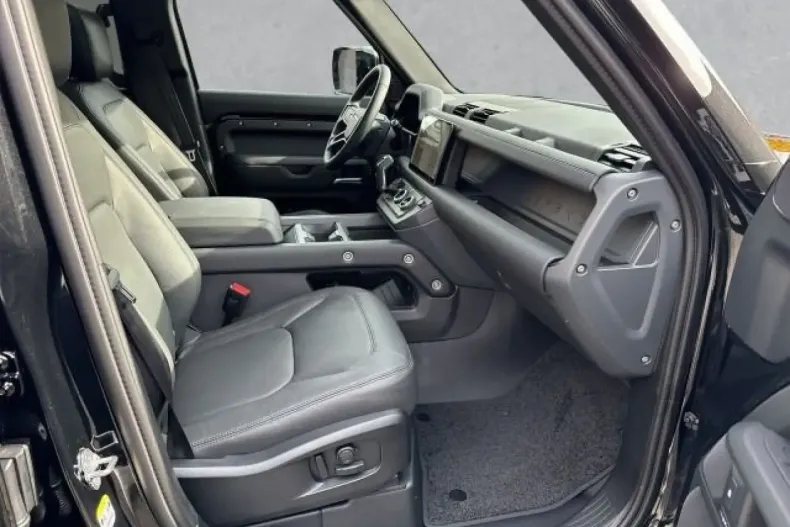 Land Rover Defender din 2024 cu 19.999 km - oferta LAN131015 - foto 5