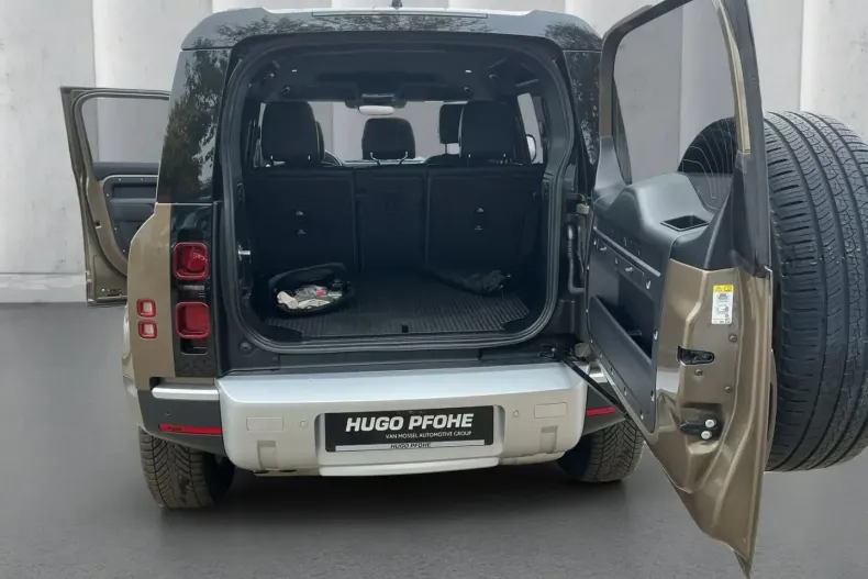 Land Rover Defender din 2024 cu 19.389 km - oferta LAN131029 - foto 17