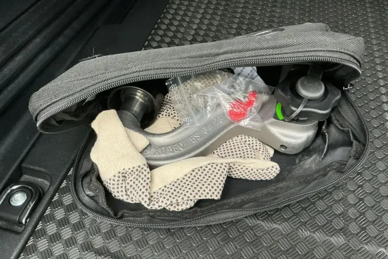 Land Rover Defender din 2024 cu 19.389 km - oferta LAN131029 - foto 18