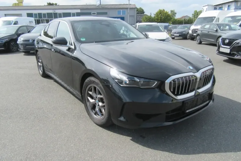 BMW 520 din 2024 cu 25.000 km - oferta BMW131041 - foto 1