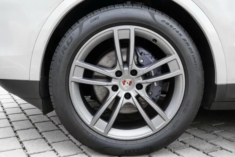 Porsche Cayenne din 2023 cu 21.950 km - oferta POR131047 - foto 26