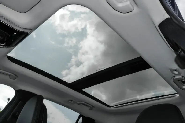 Mercedes-Benz GLC 200 din 2024 cu 1.546 km - oferta MER131055 - foto 10