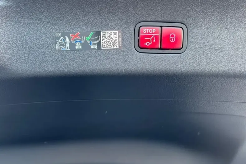 Mercedes-Benz GLC 63 AMG din 2024 cu 3.900 km - oferta MER131061 - foto 27