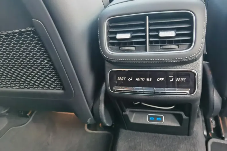 Mercedes-Benz GLE 63 AMG din 2023 cu 9.250 km - oferta MER131067 - foto 31