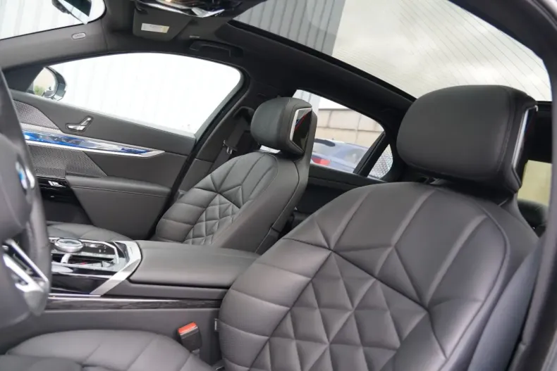 BMW 740 din 2024 cu 25.000 km - oferta BMW131079 - foto 7