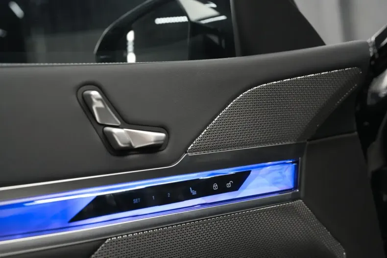 BMW 740 din 2024 cu 15.050 km - oferta BMW131080 - foto 11