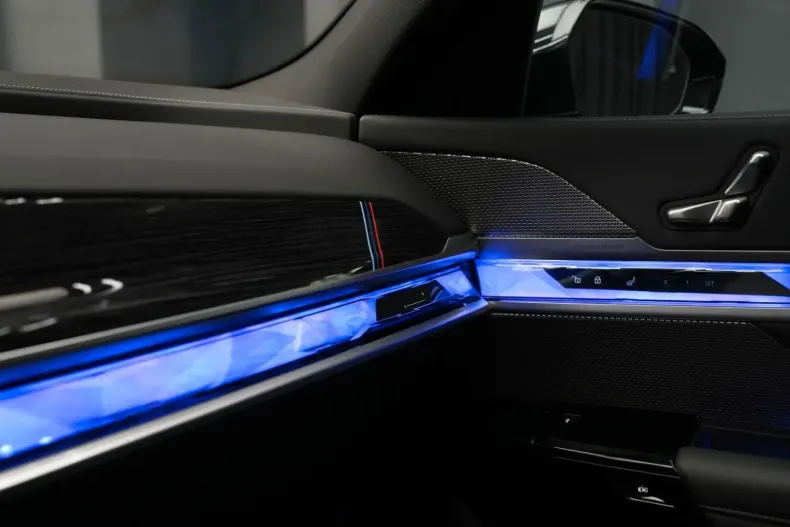 BMW 740 din 2024 cu 15.050 km - oferta BMW131080 - foto 17