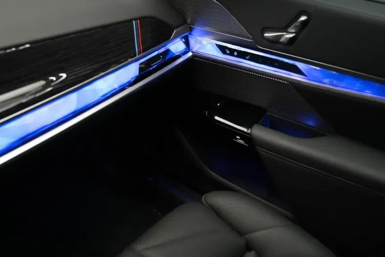 BMW 740 din 2024 cu 15.050 km - oferta BMW131080 - foto 18