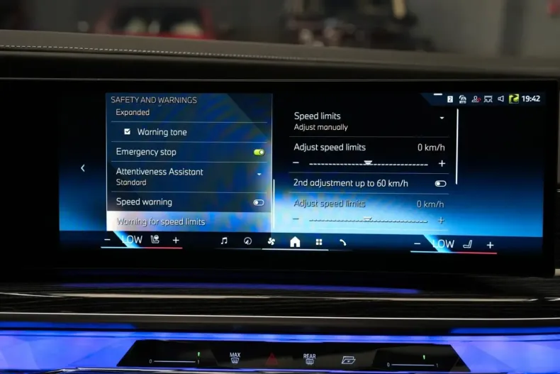 BMW 740 din 2024 cu 15.050 km - oferta BMW131080 - foto 23