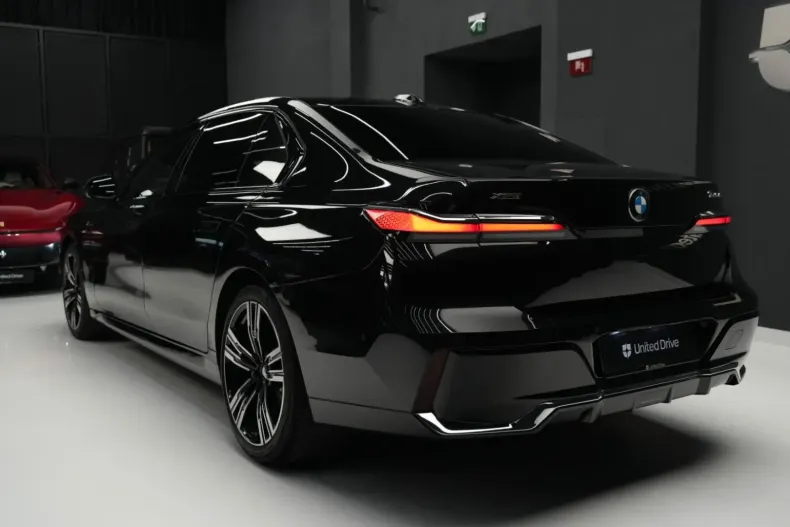 BMW 740 din 2024 cu 15.050 km - oferta BMW131080 - foto 28