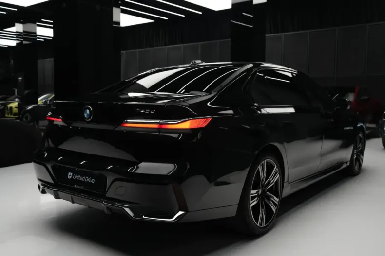 BMW 740 din 2024 cu 15.050 km - oferta BMW131080 - foto 29