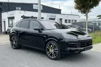 Porsche Cayenne din 2024 cu 23.854 km - oferta POR131096 - foto 1