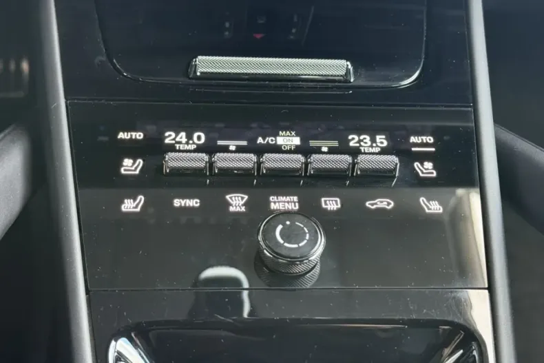 Porsche Cayenne din 2024 cu 23.854 km - oferta POR131096 - foto 12