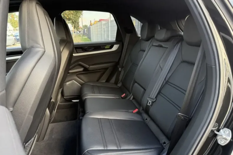 Porsche Cayenne din 2024 cu 23.854 km - oferta POR131096 - foto 20