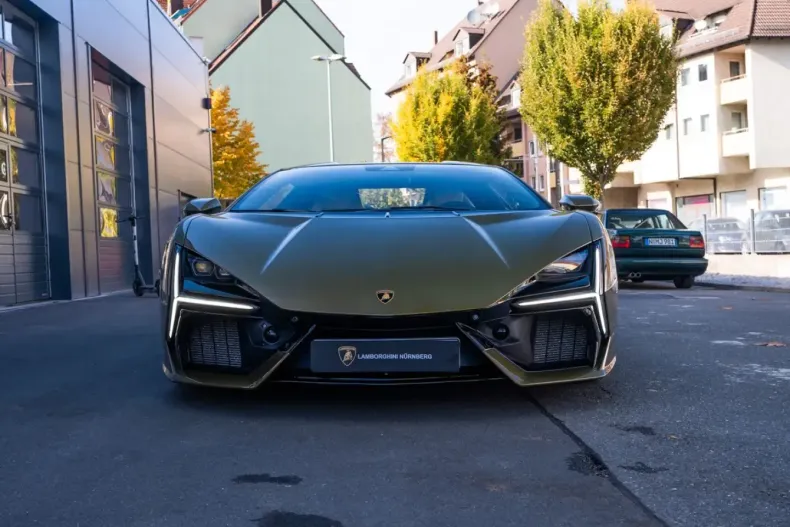 Lamborghini Revuelto din 2024 cu 3.490 km - oferta LAM131100 - foto 1