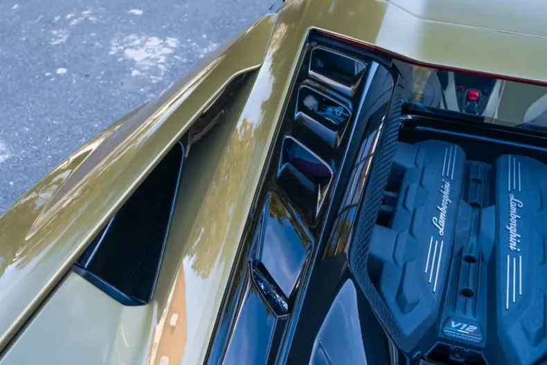 Lamborghini Revuelto din 2024 cu 3.490 km - oferta LAM131100 - foto 7