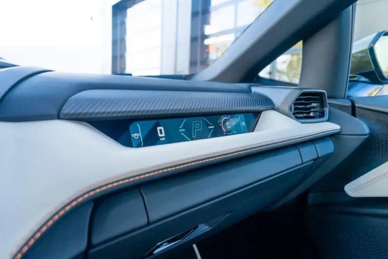 Lamborghini Revuelto din 2024 cu 3.490 km - oferta LAM131100 - foto 8