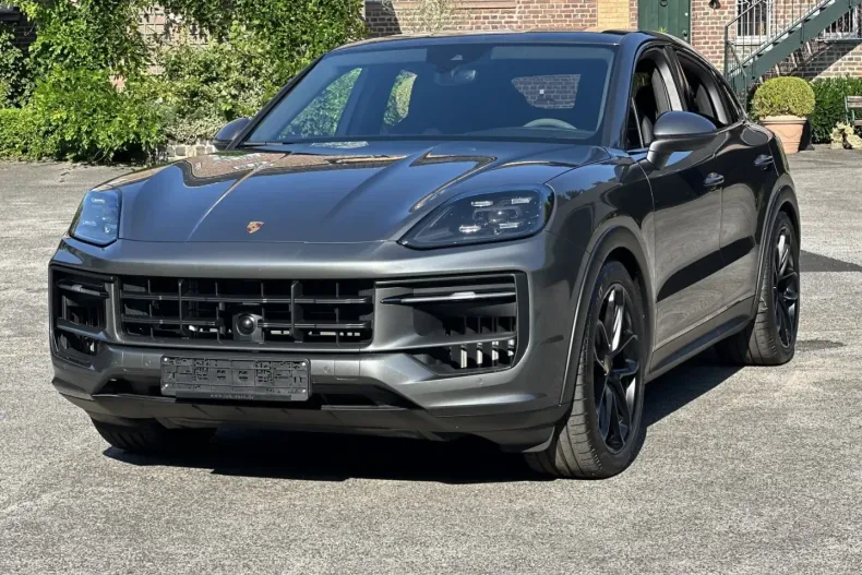 Porsche Cayenne din 2024 cu 8.500 km - oferta POR131104 - foto 1
