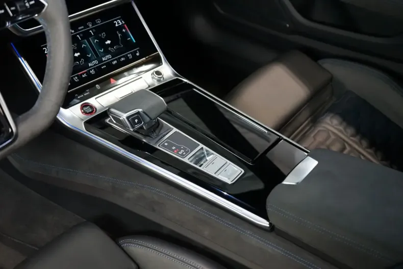 Audi RS6 din 2023 cu 32.895 km - oferta AUD131107 - foto 12