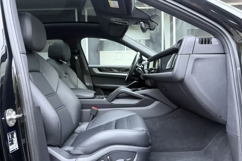 Porsche Cayenne din 2024 cu 39.000 km - oferta POR131109 - foto 23