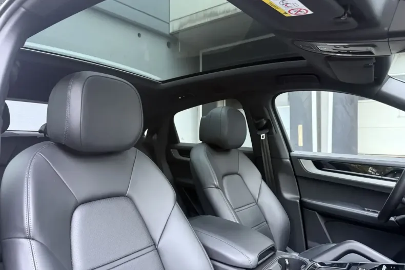 Porsche Cayenne din 2024 cu 39.000 km - oferta POR131109 - foto 25