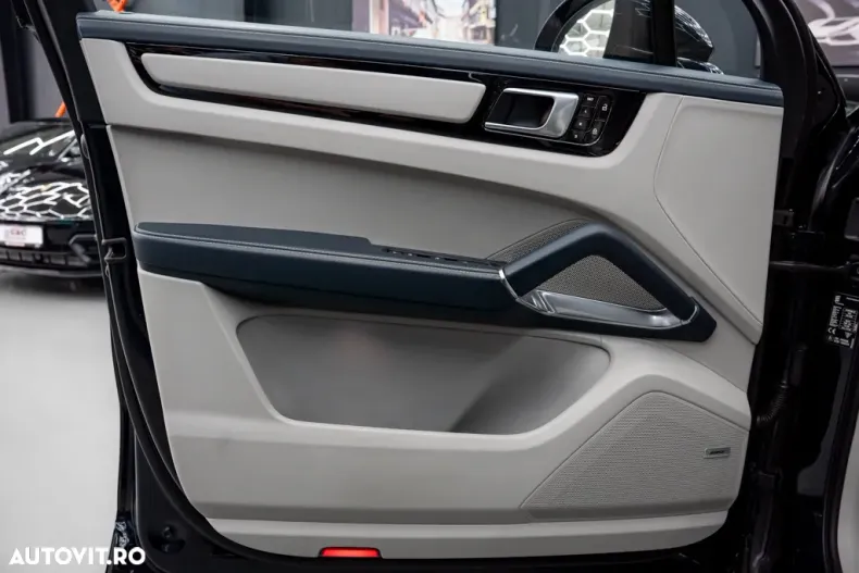 Porsche Cayenne din 2019 cu 88.400 km - oferta POR131147 - foto 38