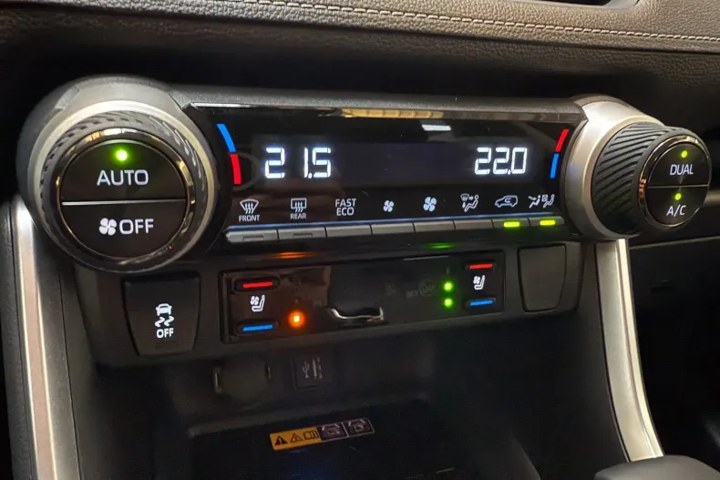 Toyota RAV4 din 2025 cu 10 km - oferta TOY131150 - foto 14