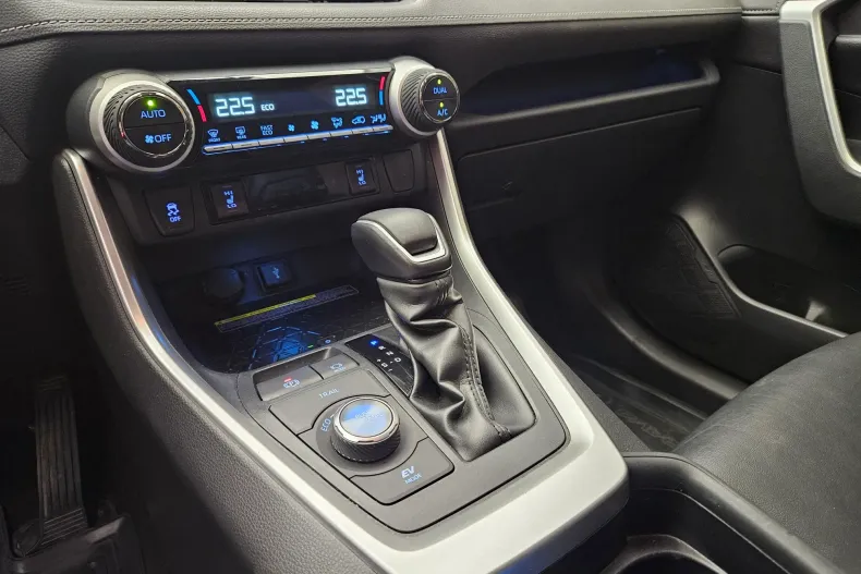 Toyota RAV4 din 2020 cu 128.000 km - oferta TOY131153 - foto 17