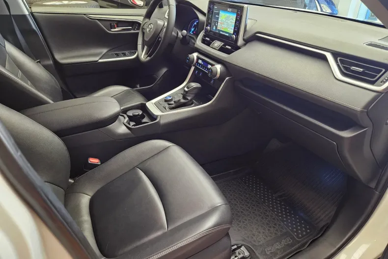 Toyota RAV4 din 2020 cu 128.000 km - oferta TOY131153 - foto 21