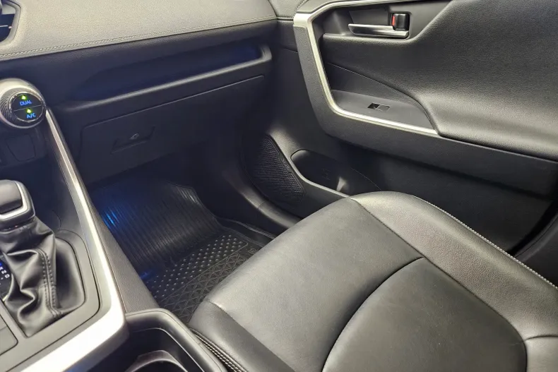 Toyota RAV4 din 2020 cu 128.000 km - oferta TOY131153 - foto 25