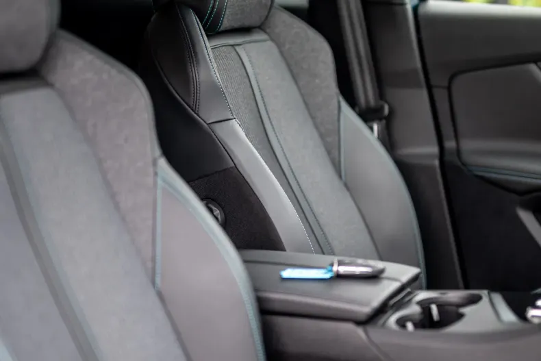 Peugeot 3008 din 2022 cu 18.600 km - oferta PEU131155 - foto 21